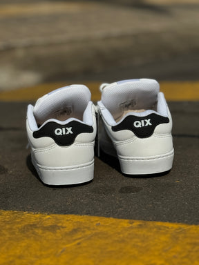 Qix Combat Retro Branco Preto