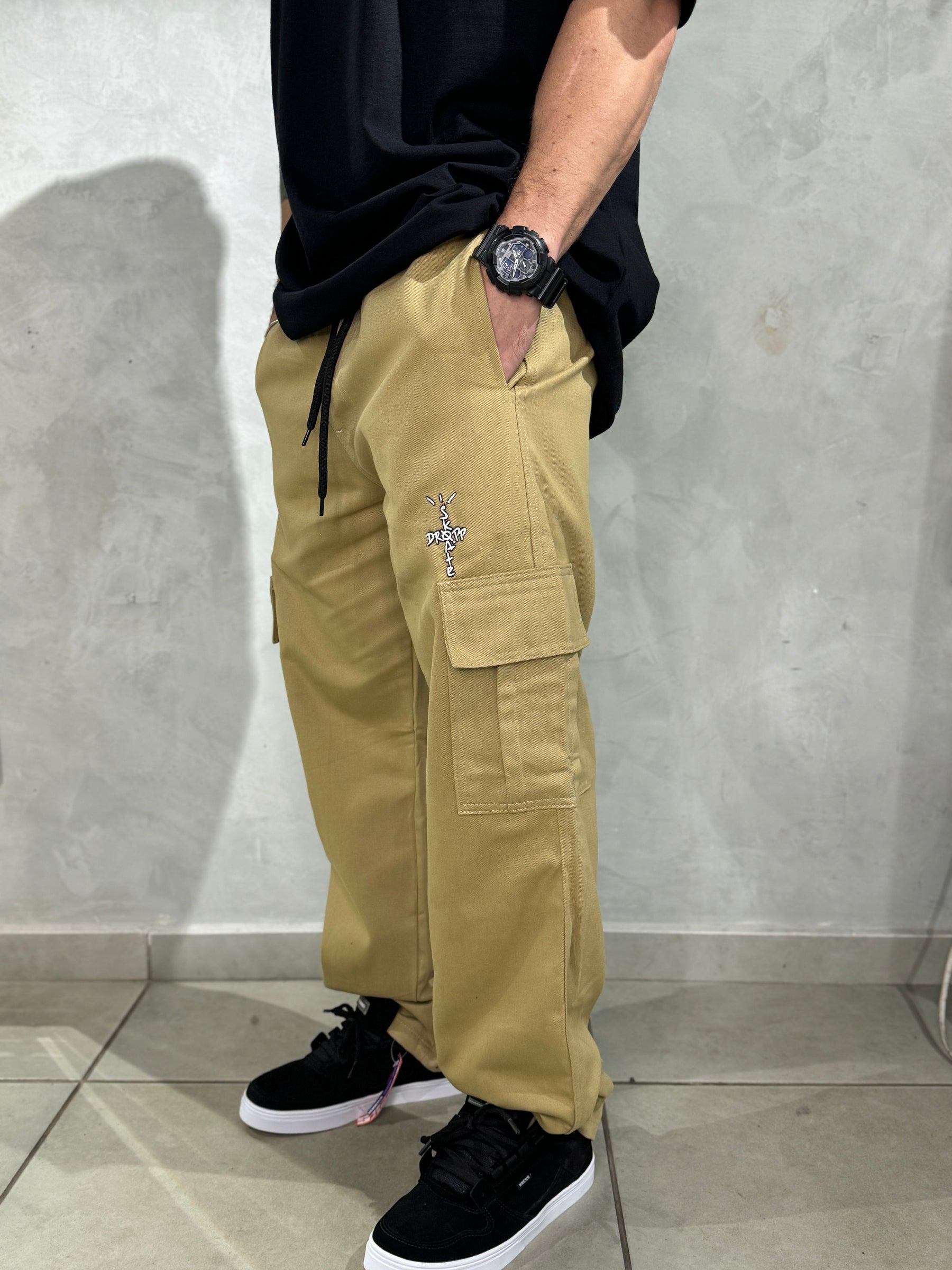 Calça Cargo Sarja